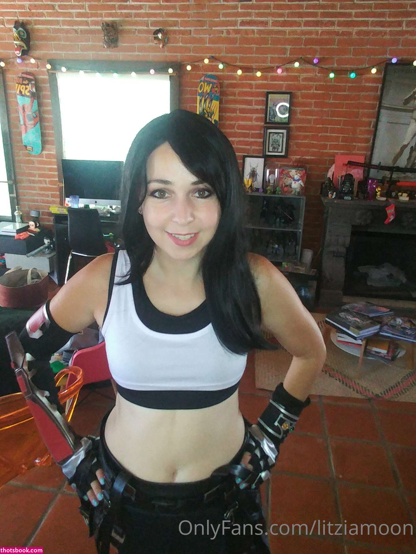 Litzia Moon Photo #107