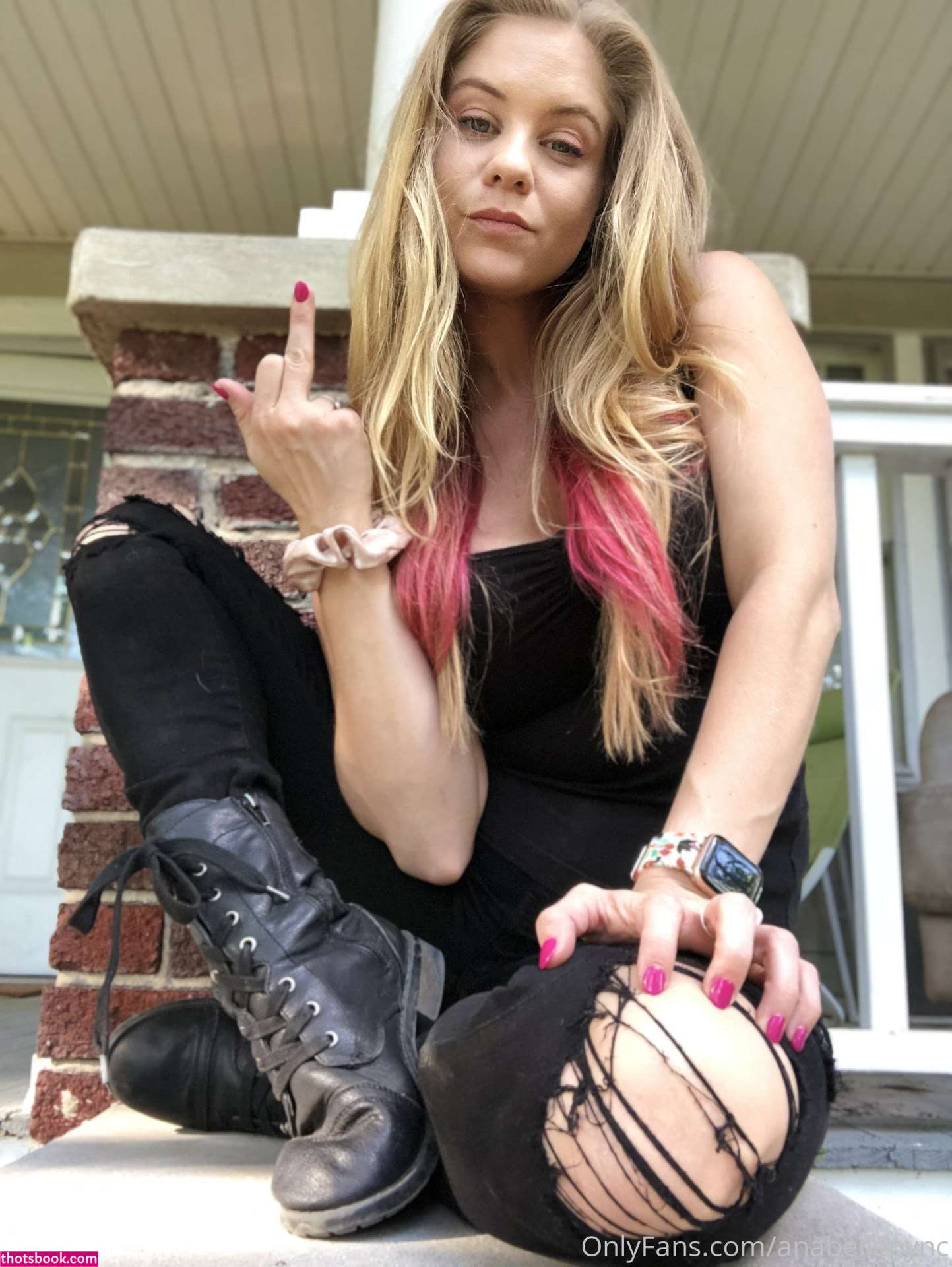 Anabelle Pync Photo #3