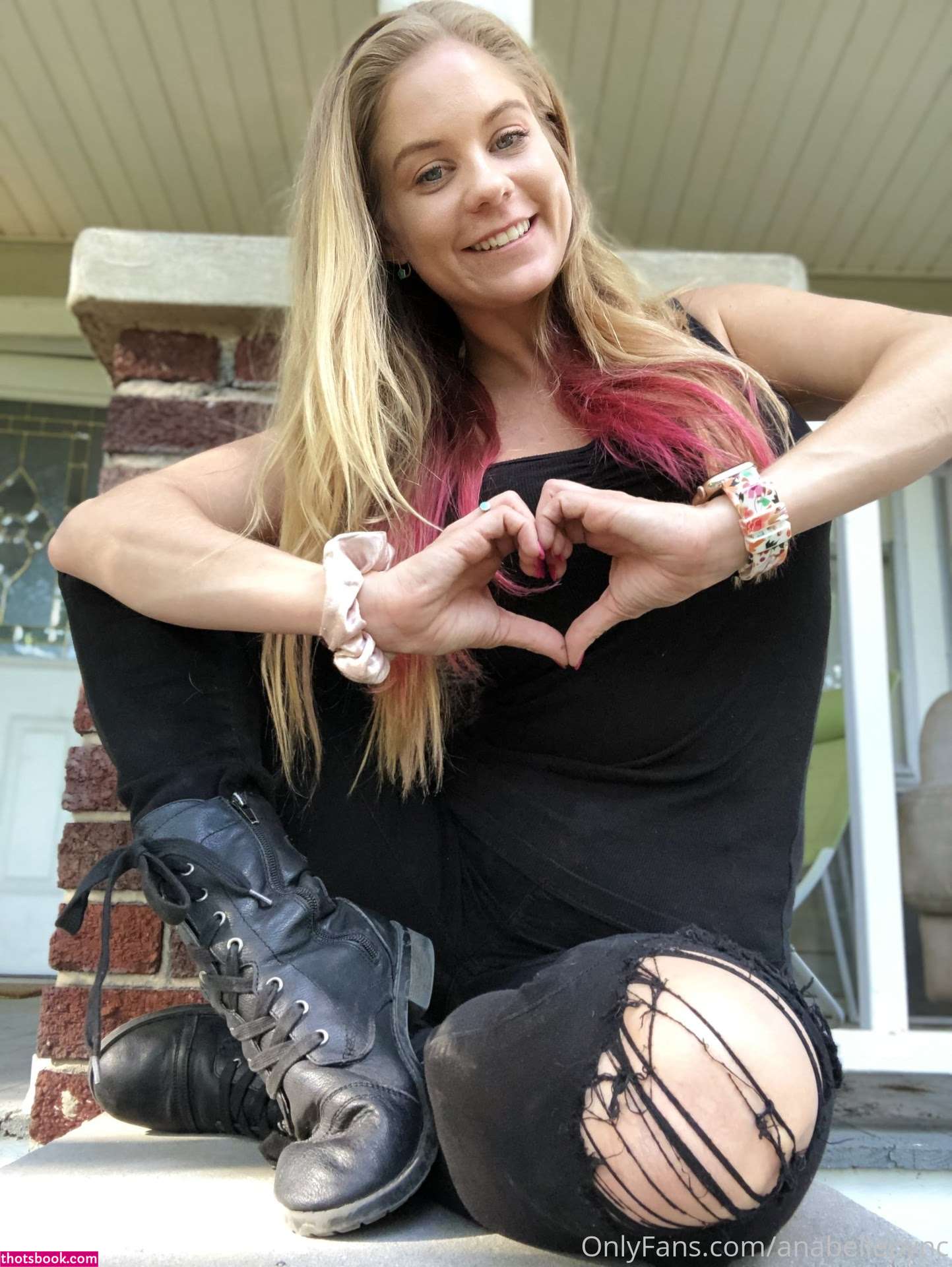 Anabelle Pync Photo #17