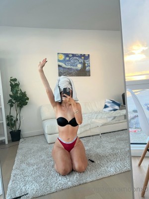 yunamoonx0 Photo #10