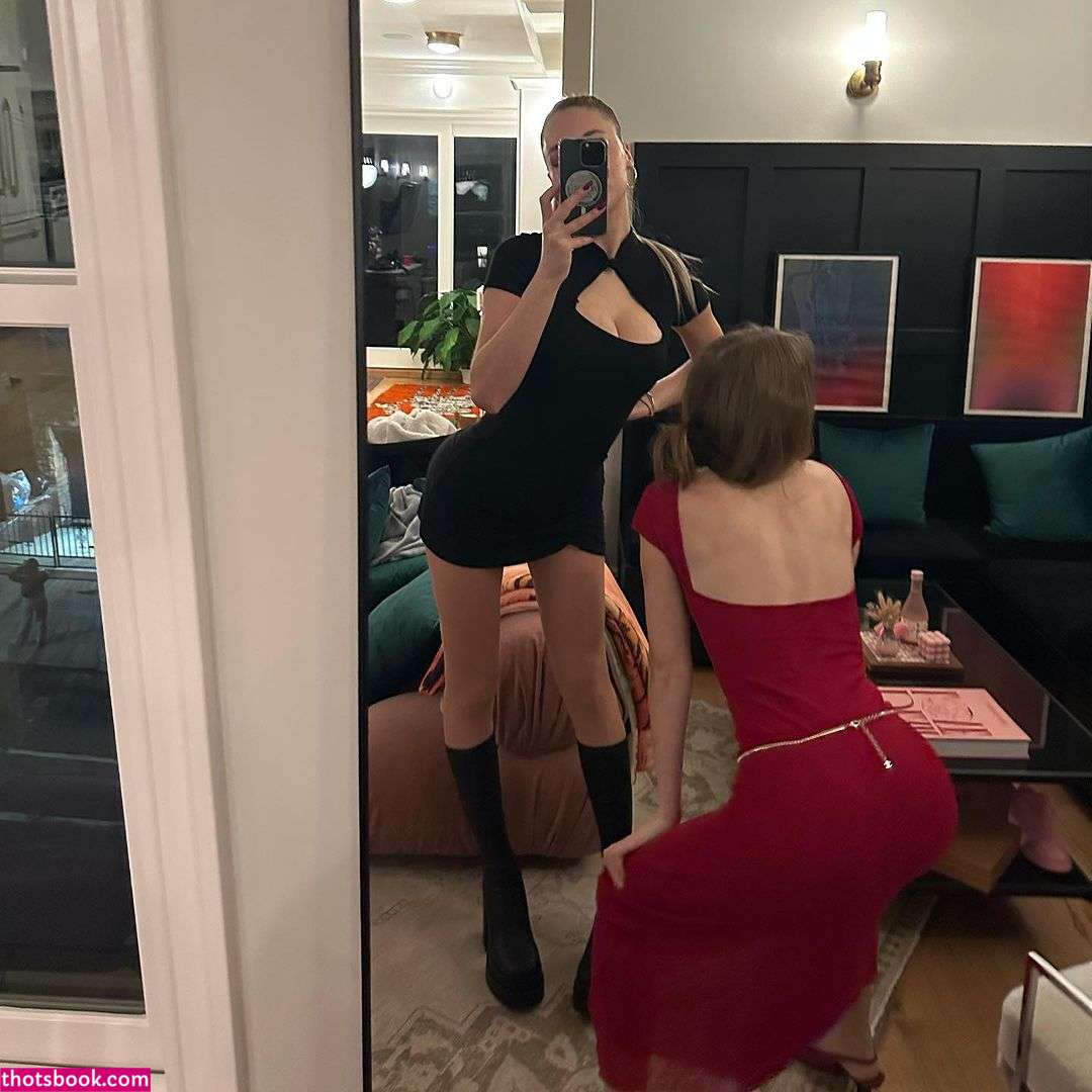 Elsie Hewitt Photo #87