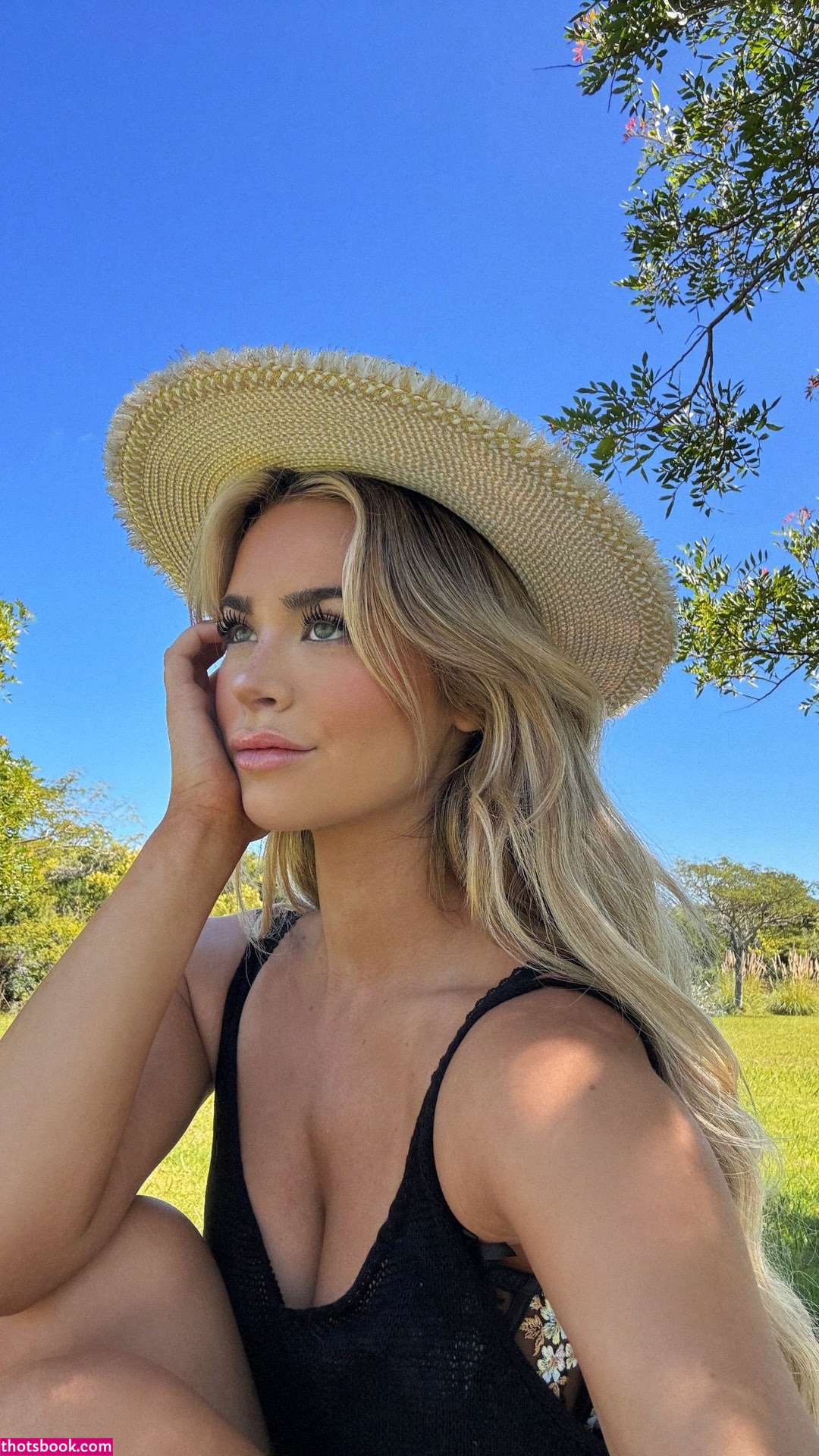 Emily Elizabeth Photo #172