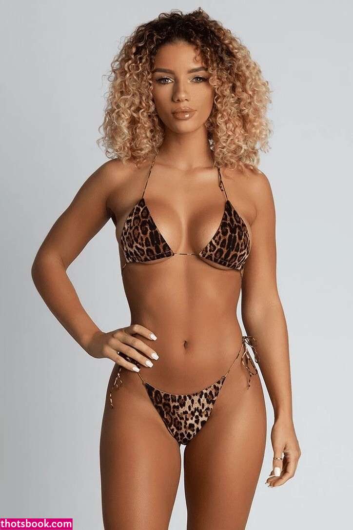 Jena Frumes Photo #15