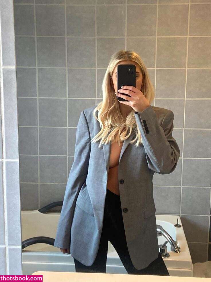 Hannah Bystrom Photo #11