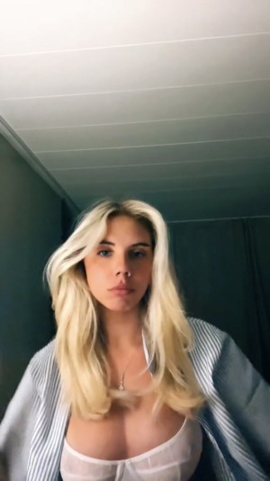 Hannah Bystrom Photo #10