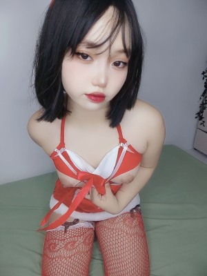 Mizaki Levi Photo #12