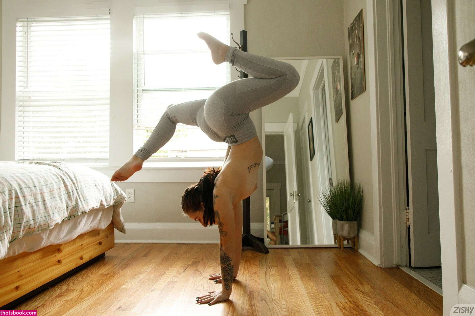 Apex Suicide Photo #5