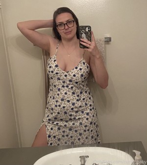 lizluvscats Photo #26