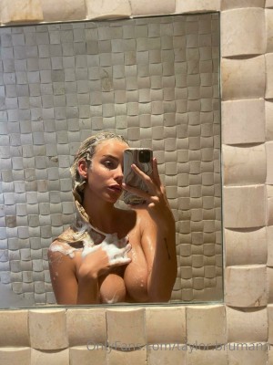 Taylor Brumann Photo #20