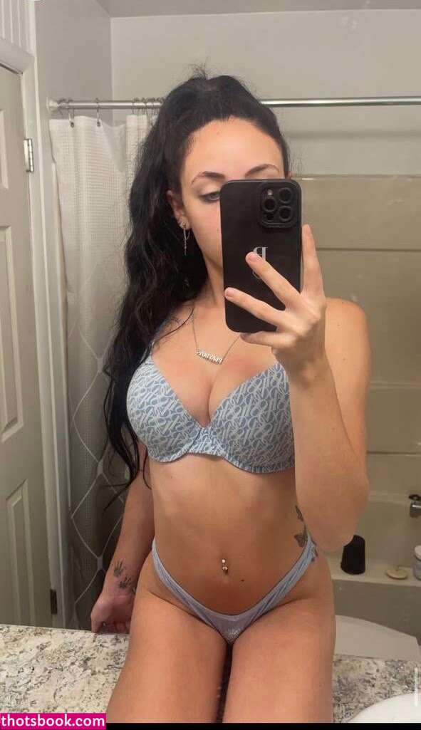 Islawhitlock Photo #14