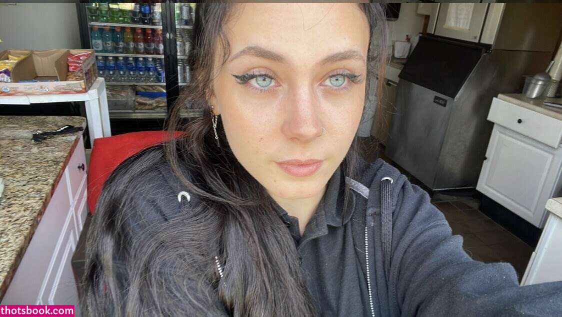 Islawhitlock Photo #43