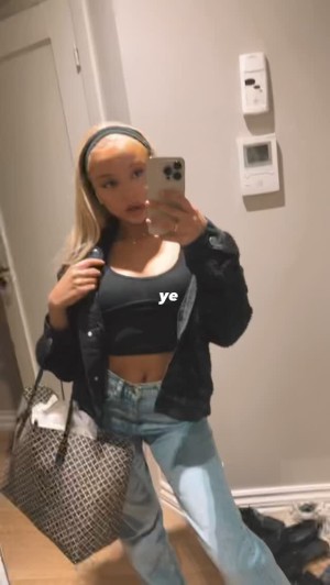 Lisa Pedersen Photo #30