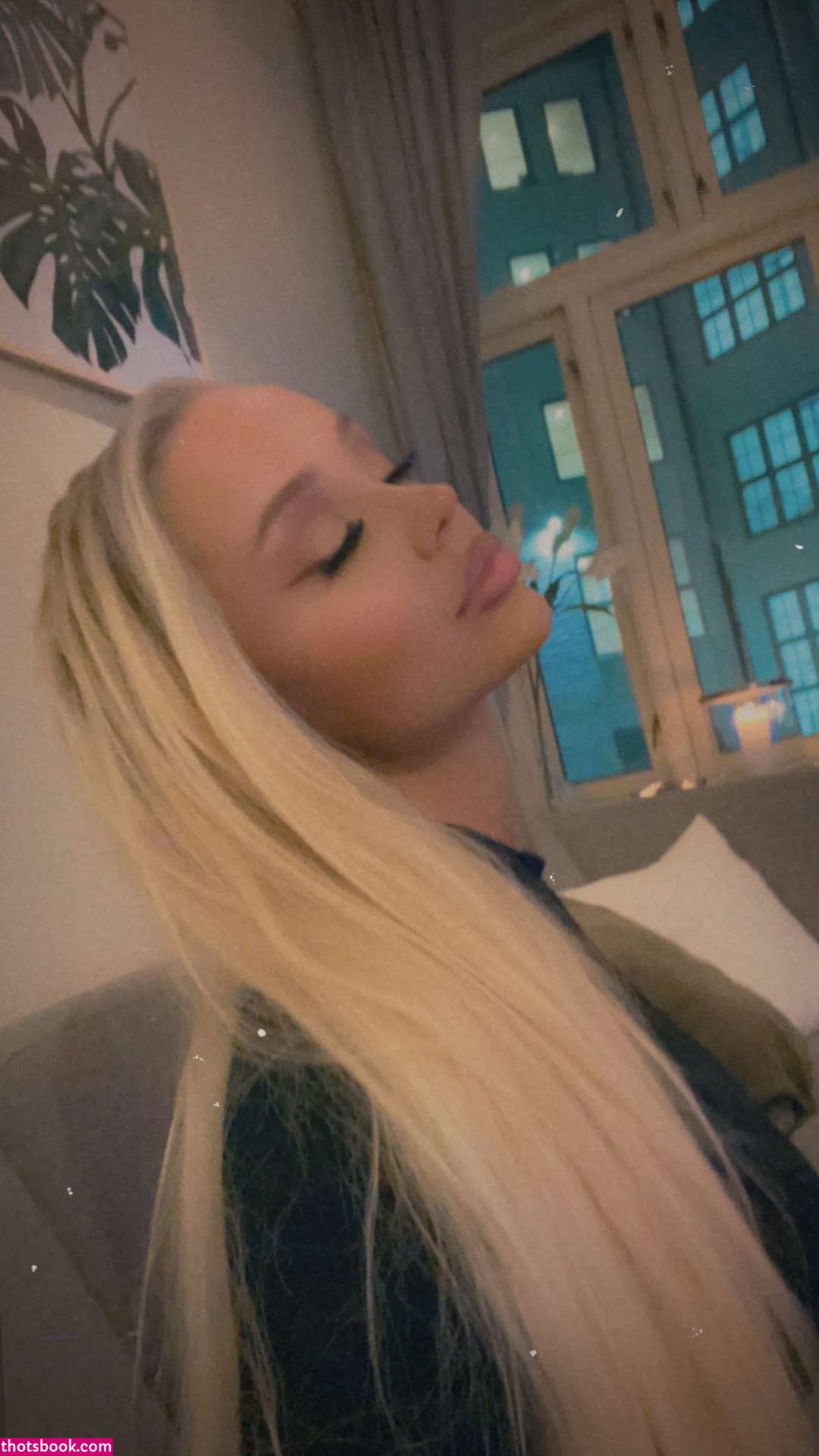 Lisa Pedersen Photo #36