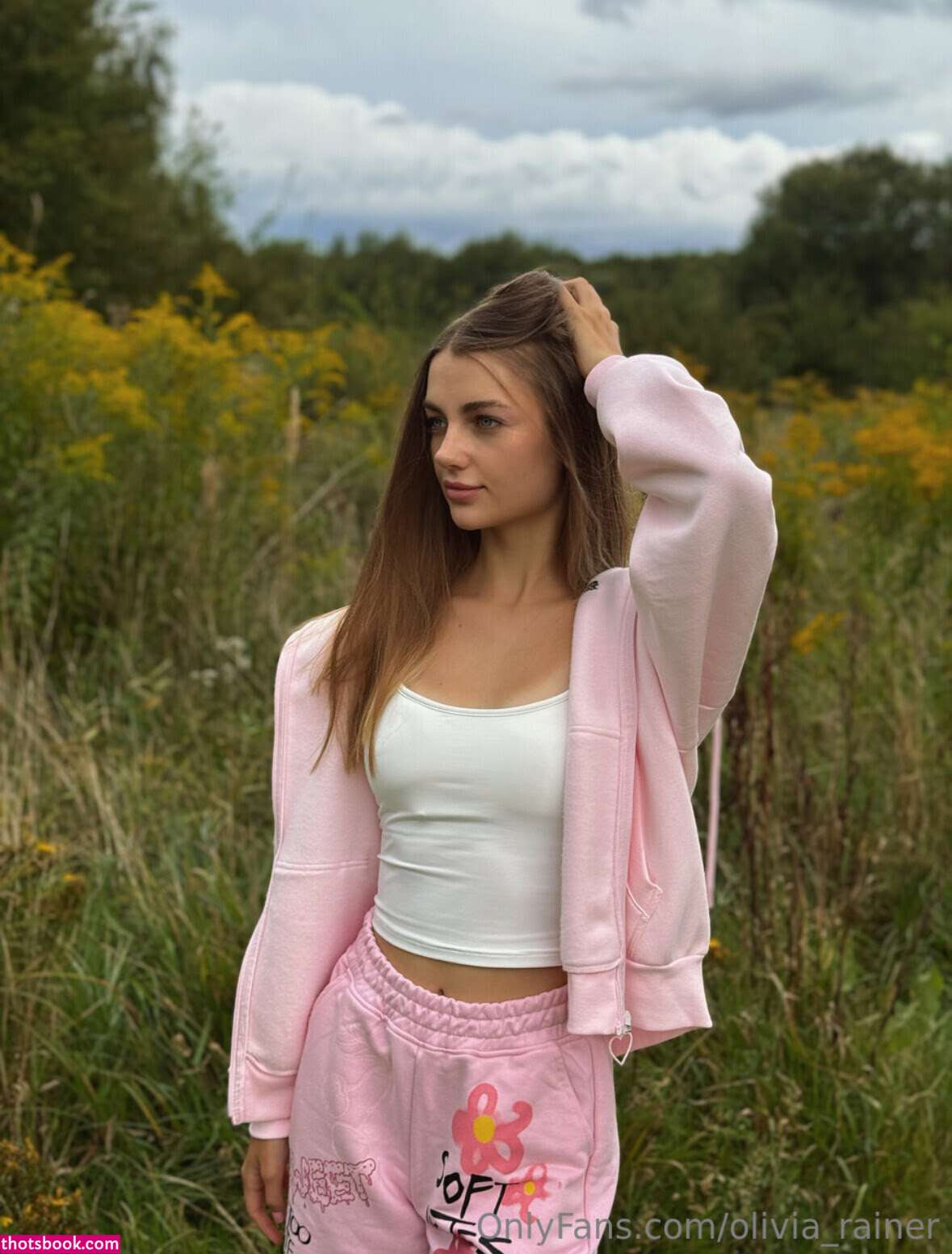 Olivia Rainer Photo #6