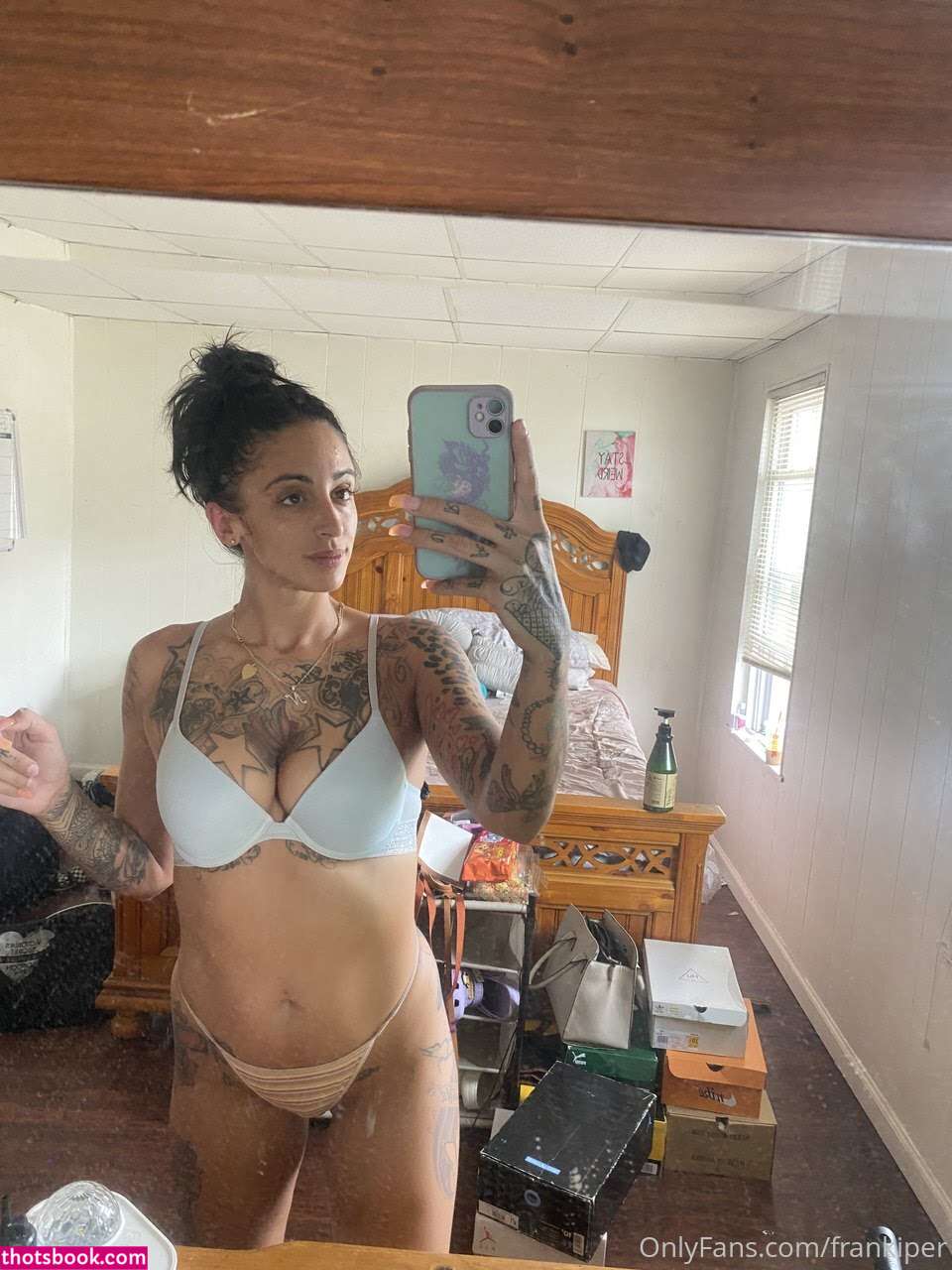 Julie Walter Photo #2