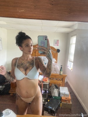 Julie Walter Photo #2