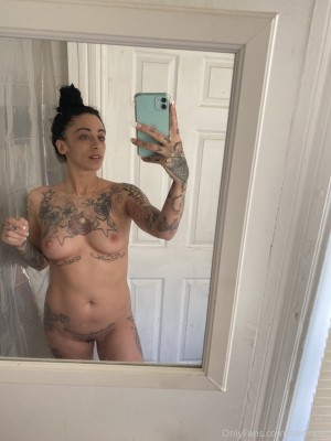 Julie Walter Photo #5