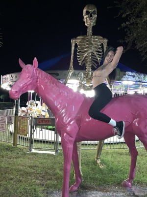 Julie Walter Photo #8