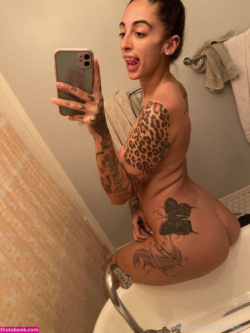 Julie Walter Photo #25