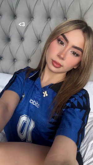 Karen Torres Photo #20