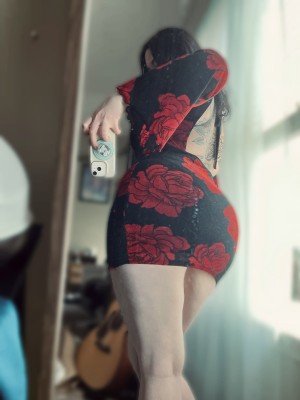 nerdydirtypeach Photo #5