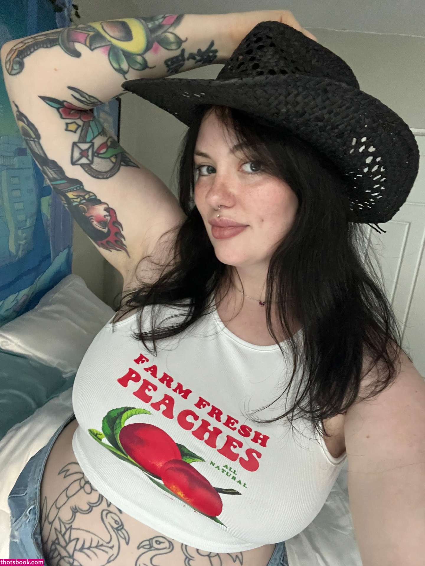 nerdydirtypeach Photo #8