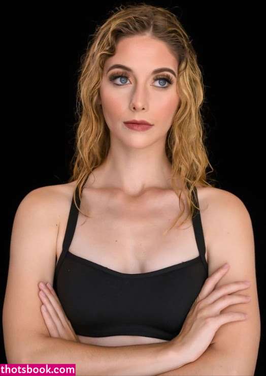 Alexandraqnin Photo #6