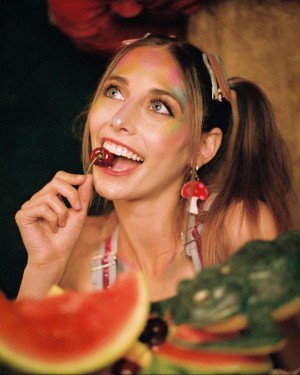 Alexandraqnin Photo #11