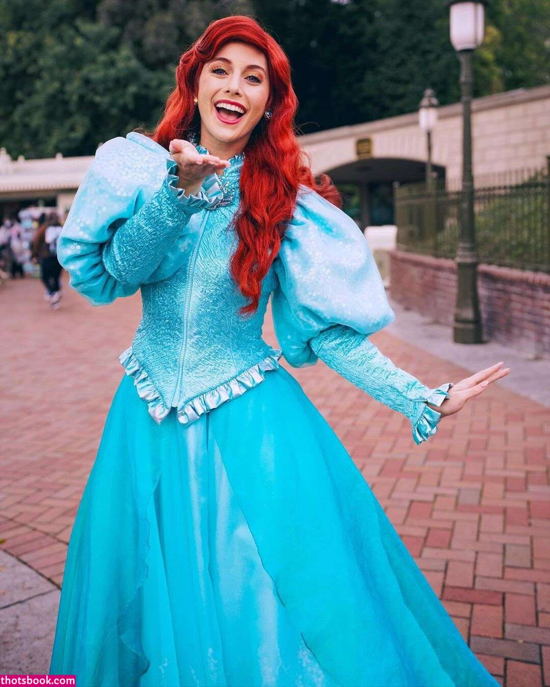 Alexandraqnin Photo #40