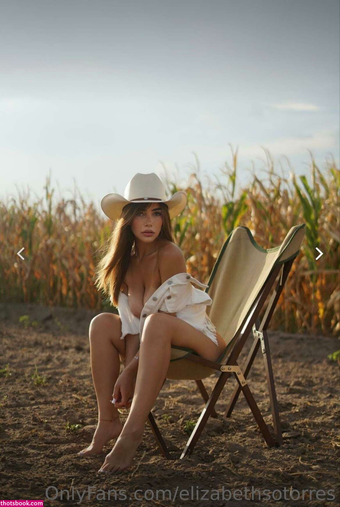 Elizabeth Torres Photo #2