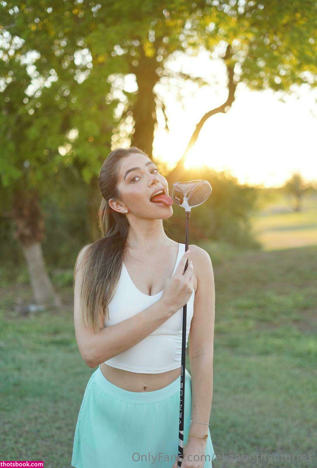 Elizabeth Torres Photo #30