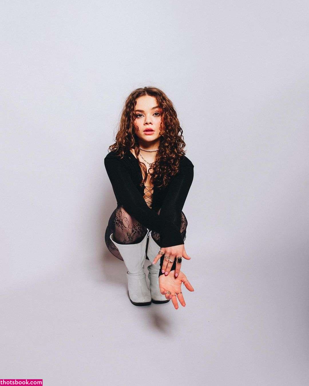 Hannah Alligood Photo #5