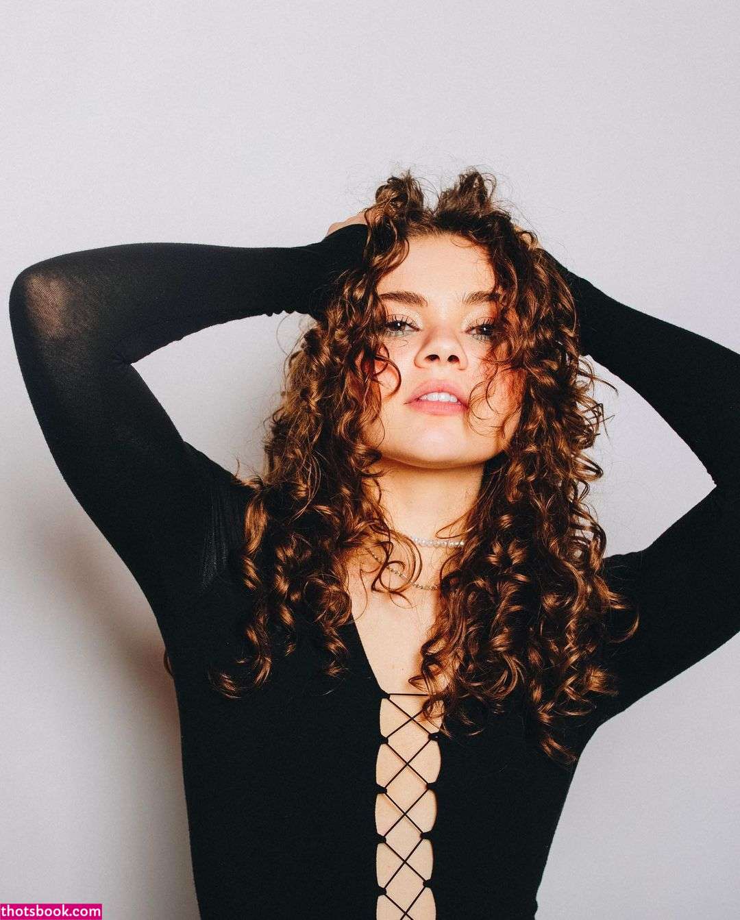 Hannah Alligood Photo #8