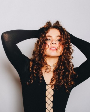 Hannah Alligood Photo #8