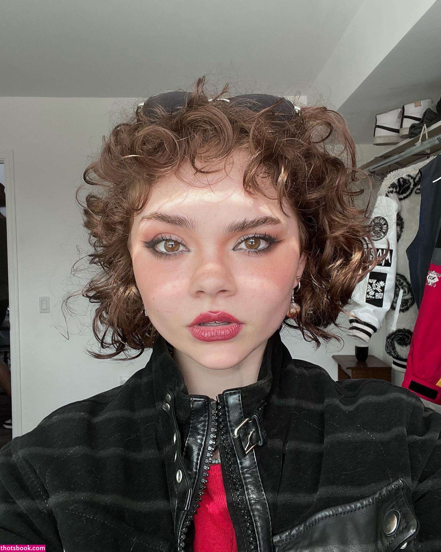 Hannah Alligood Photo #9