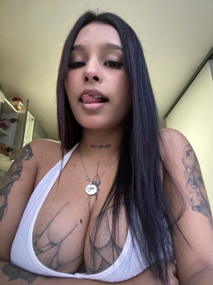 shalydaniela Photo #1