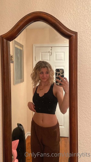daintytits Photo #1