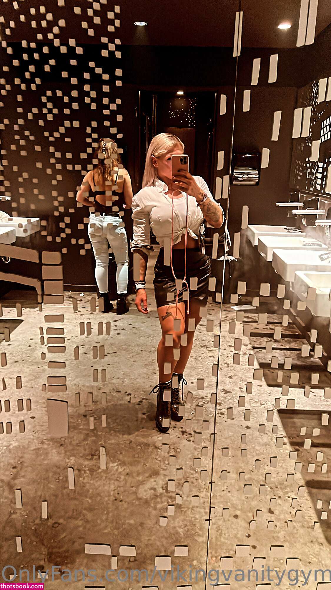 Viking Vanity Photo #30