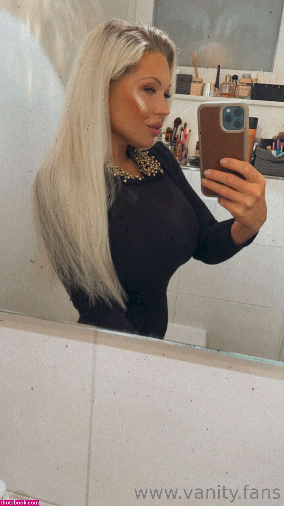 Viking Vanity Photo #32