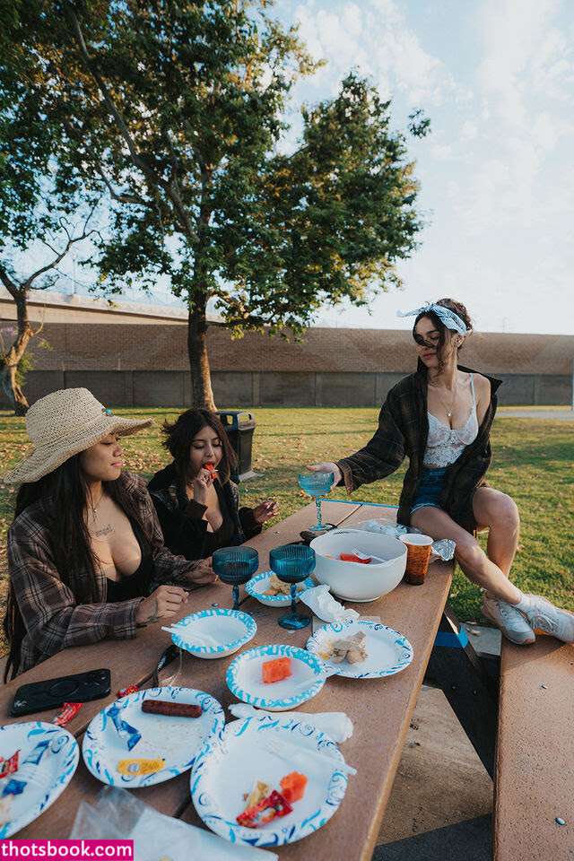 Court Ferris Photo #23