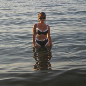 Ella Ballentine Photo #24