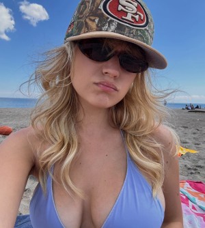 Ella Ballentine Photo #25