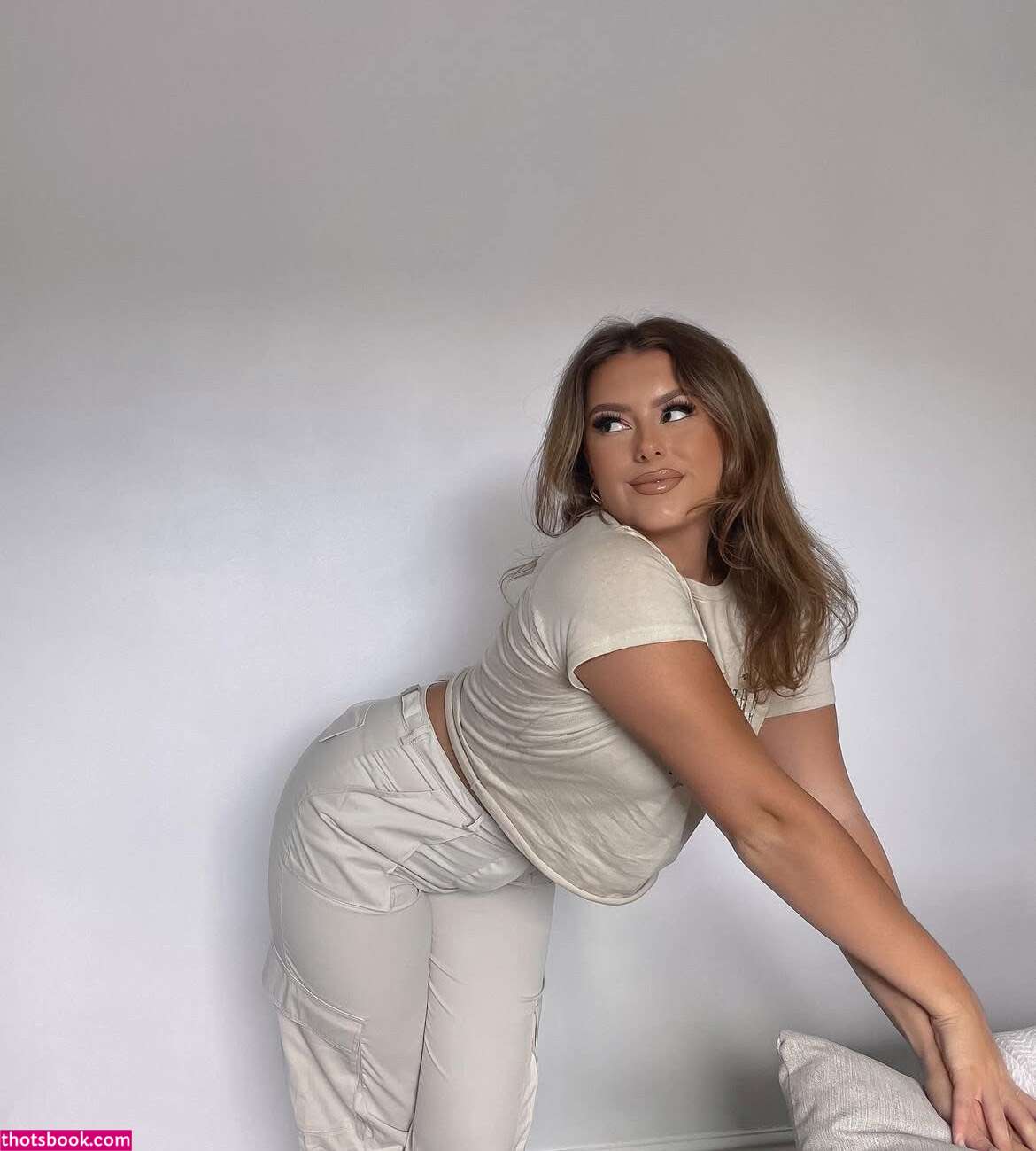 Fern Roberts Photo #21