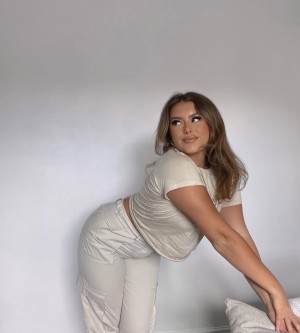 Fern Roberts Photo #21