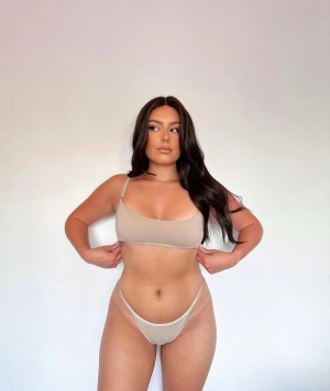 Fern Roberts Photo #33