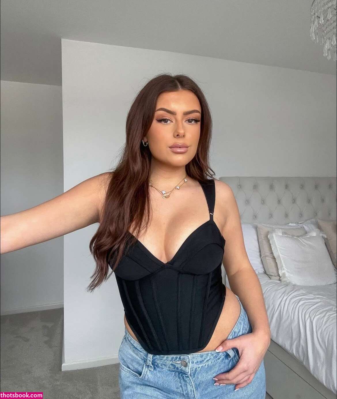 Fern Roberts Photo #40