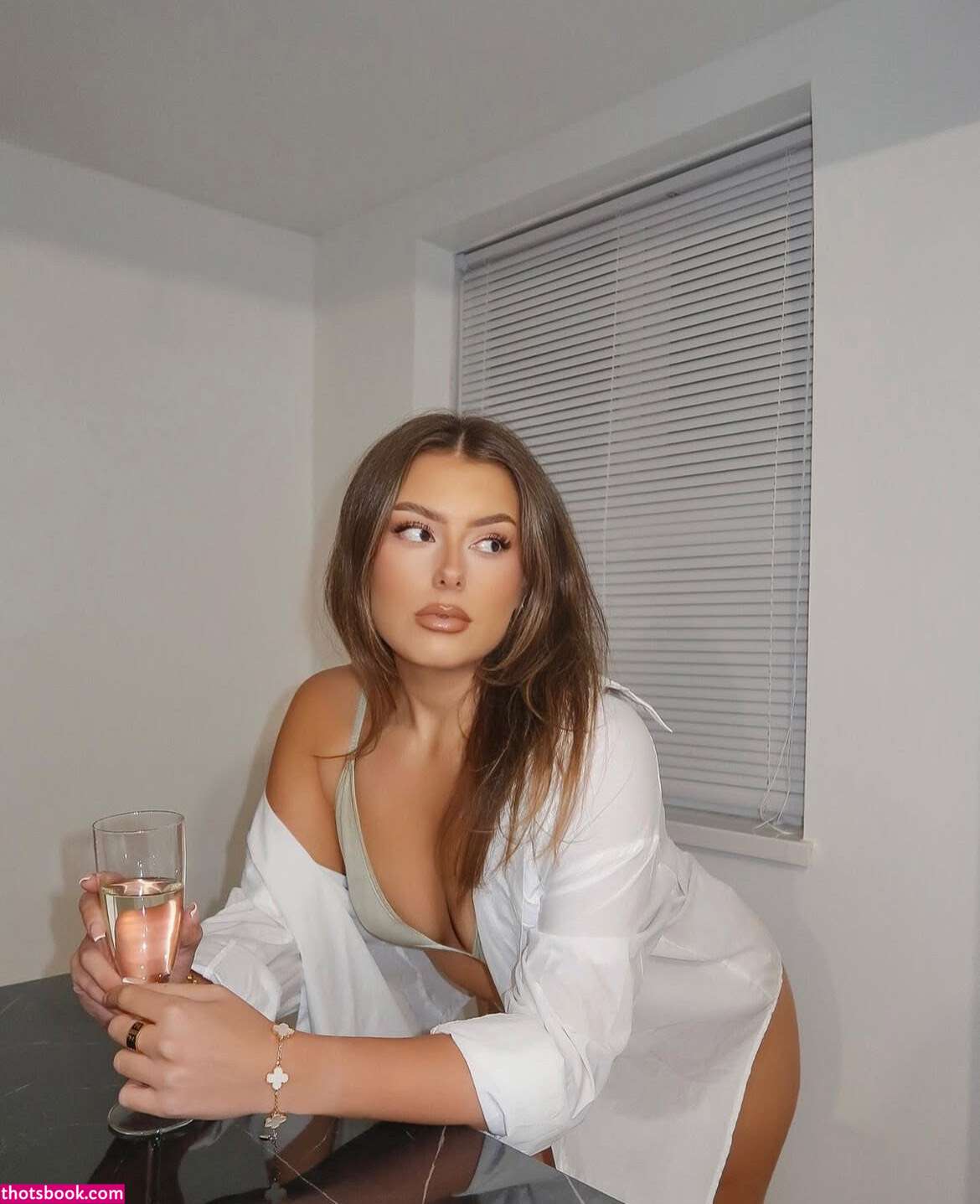 Fern Roberts Photo #43