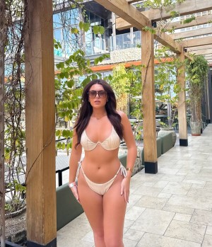 Fern Roberts Photo #39