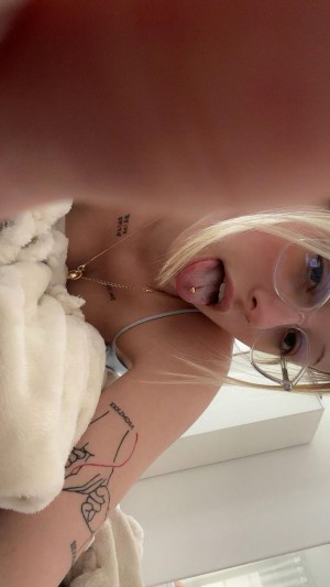 Louisaa Sec Photo #5