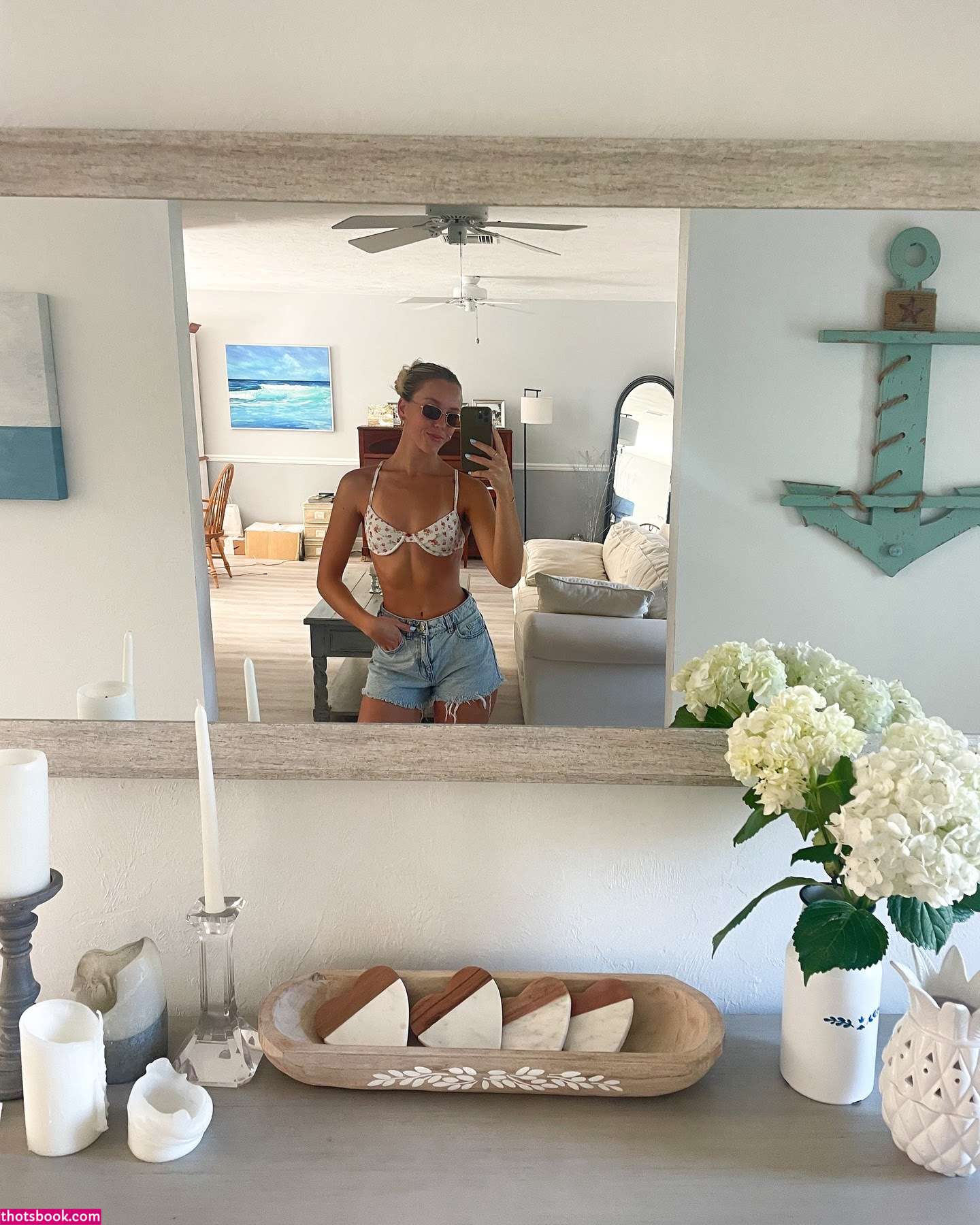 Sarah Abbott Photo #14